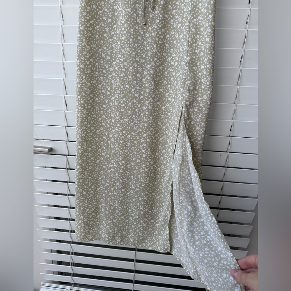 Abercrombie & Fitch Slip Dress M Green Floral Midi Smocked Dainty Slit M Cottage - Picture 6 of 14